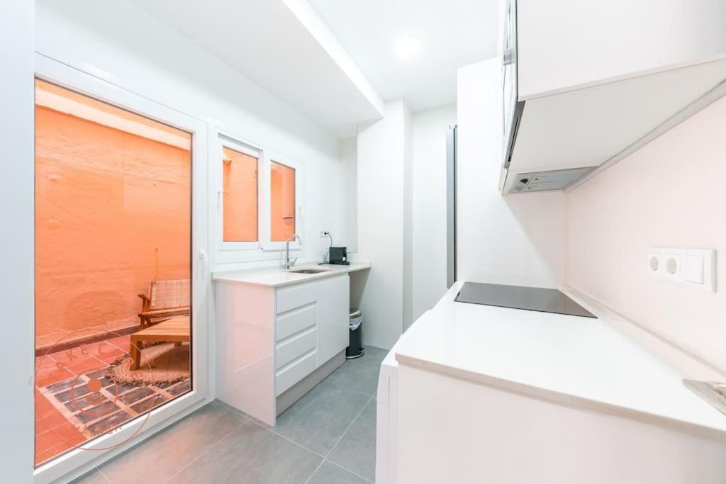 Cosy Apartment With Patio In Malaga - Tcm Exterior foto